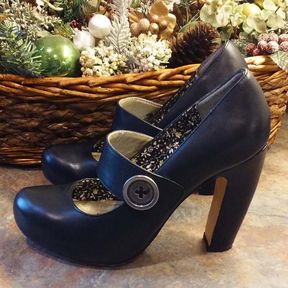 Seychelles Black Mary Jane Block Heel Pumps